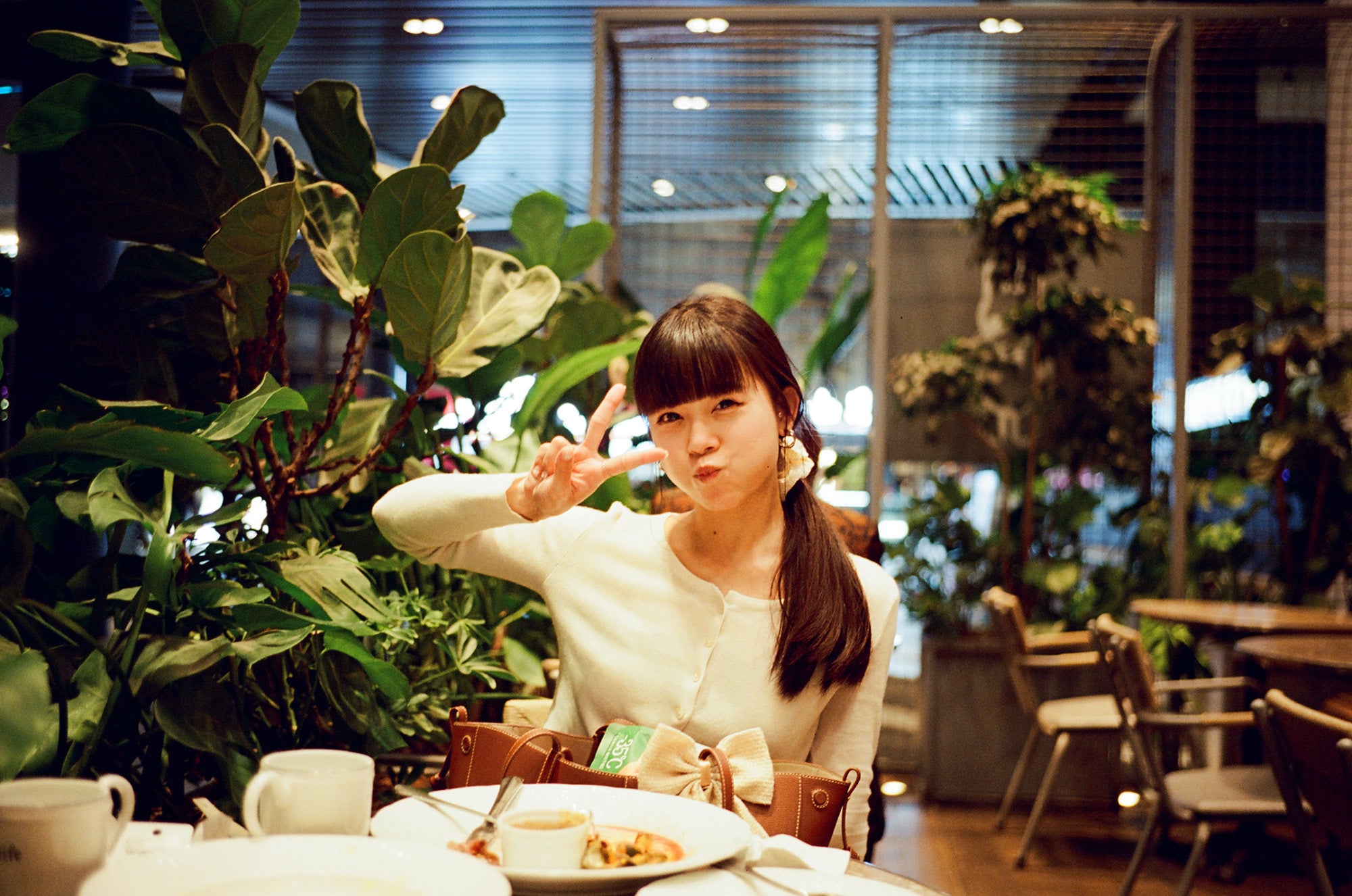 慢曝T5SWF5207 ECN-2 暖色電影彩色菲林 Warm Tone Color Motion Picture film 感光度Iso: 250-320 (DX Coded iso200)