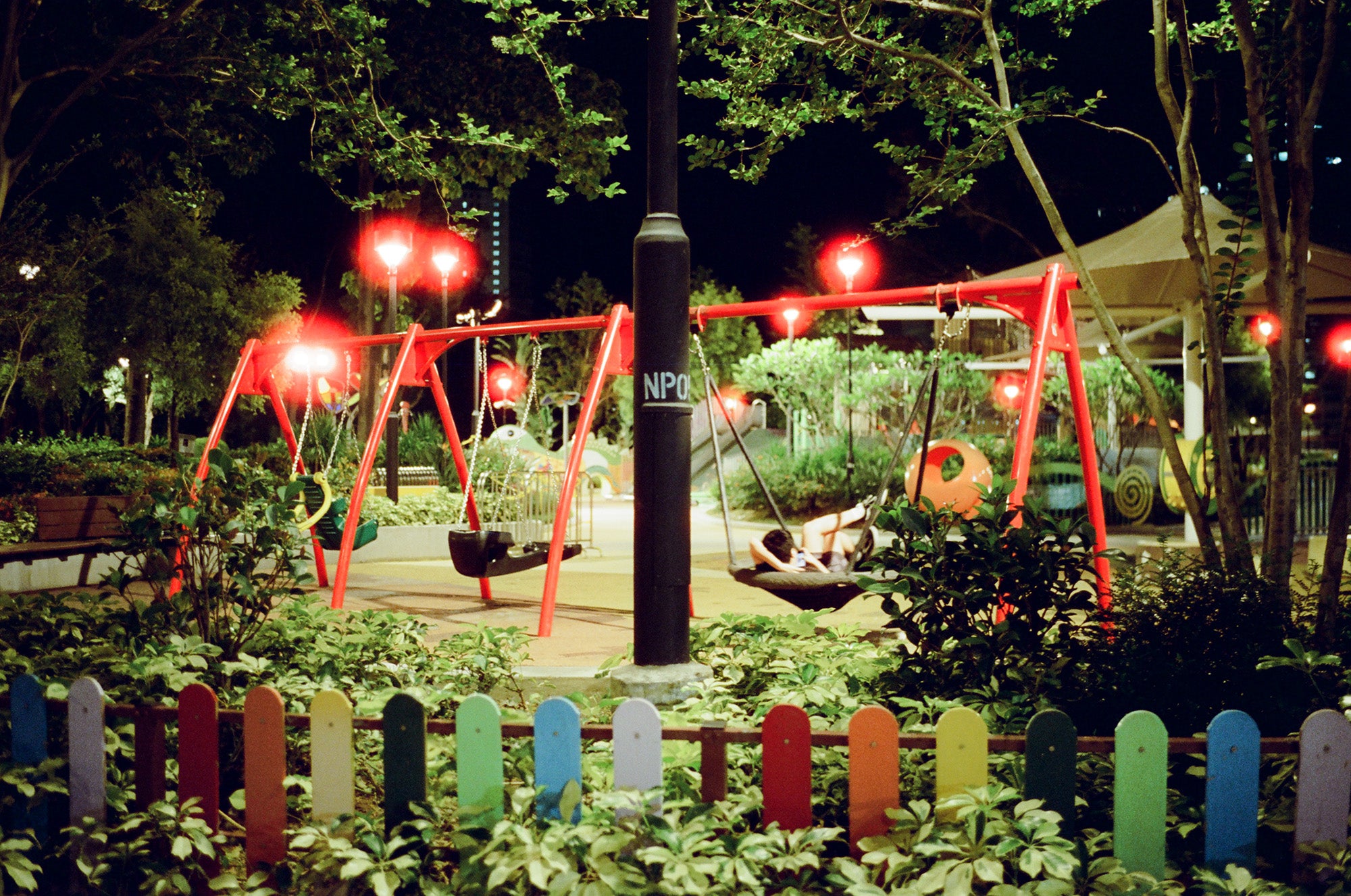 慢曝T5SWF Kinoeye800T C-41 135 冷色彩色負片菲林 Cool Tone Color Negative film 感光度Iso: Base iso800 (can extend from iso 640-800) DXcoded