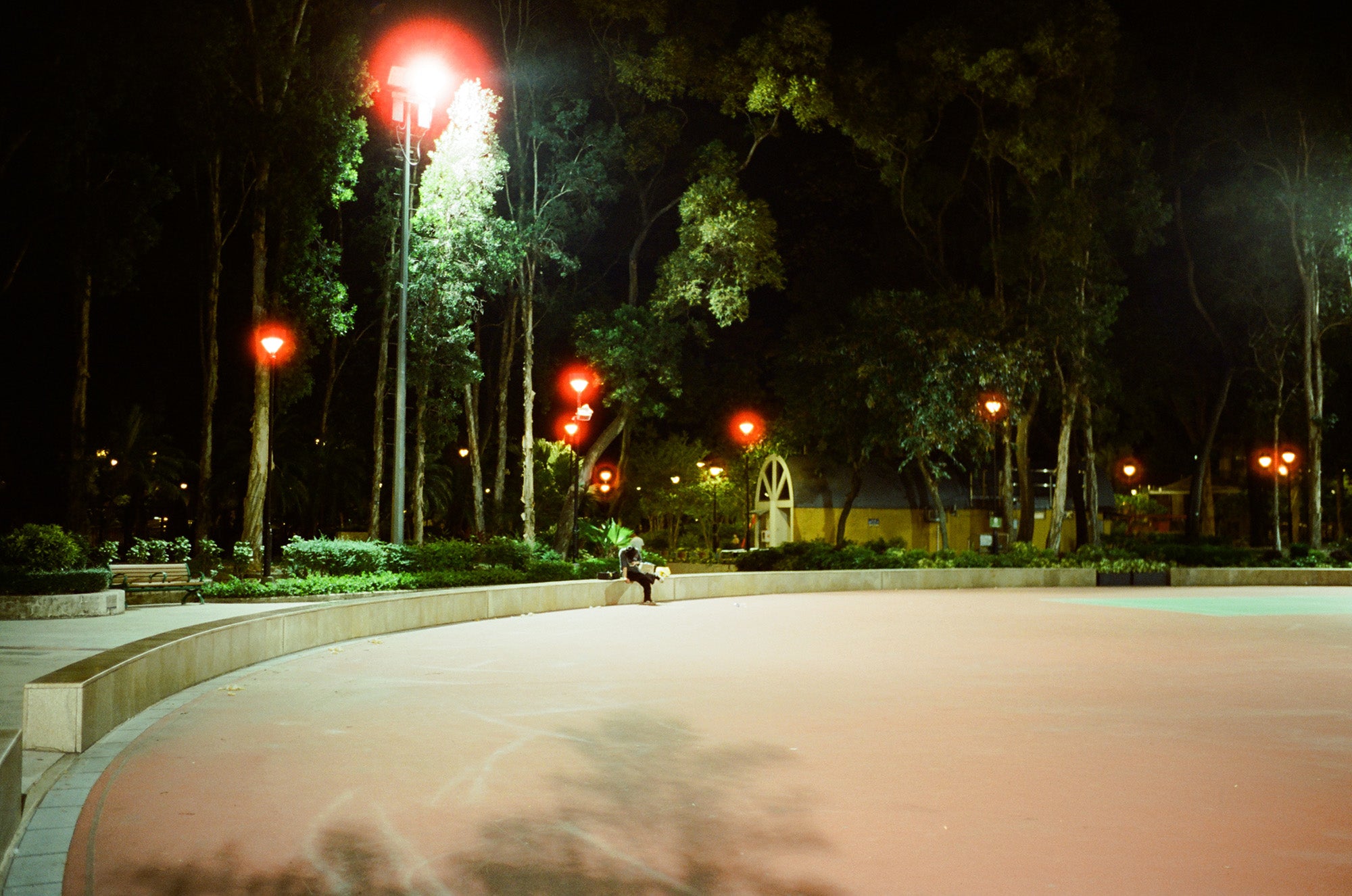 慢曝T5SWF Kinoeye800T C-41 135 冷色彩色負片菲林 Cool Tone Color Negative film 感光度Iso: Base iso800 (can extend from iso 640-800) DXcoded