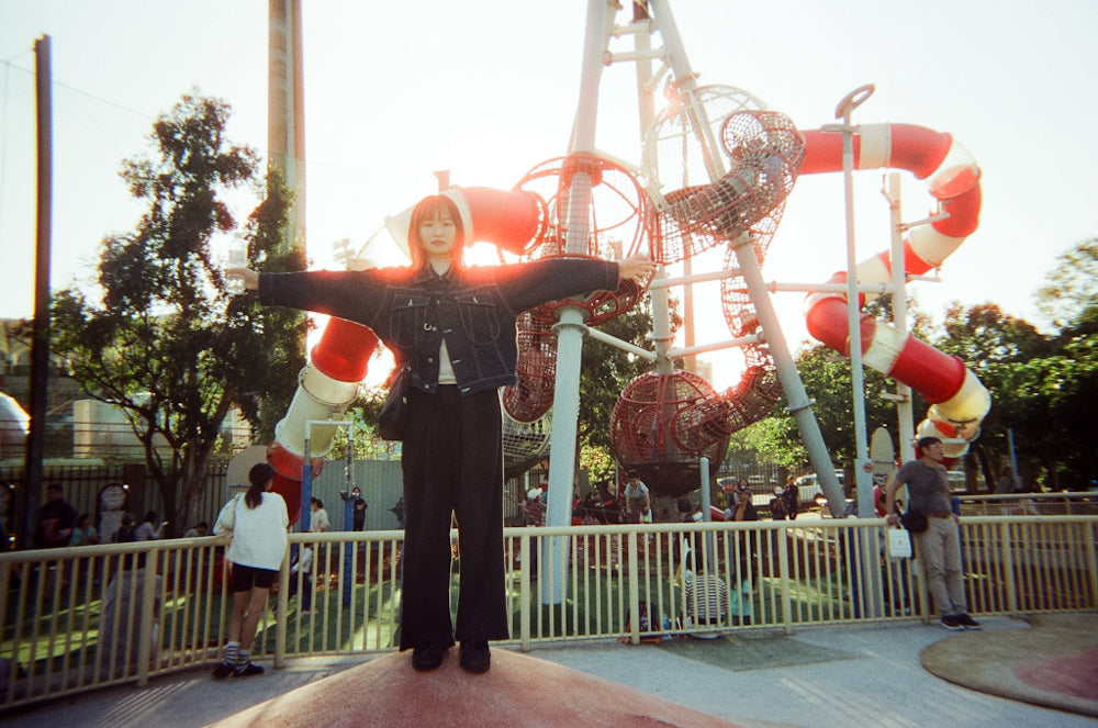 T5SWF 慢曝 Picnic Time可重用菲林相機Reusable full frame 35mm film camera (預載27張自家彩色負片Pre-loaded T5SWF C-41 29EXP)