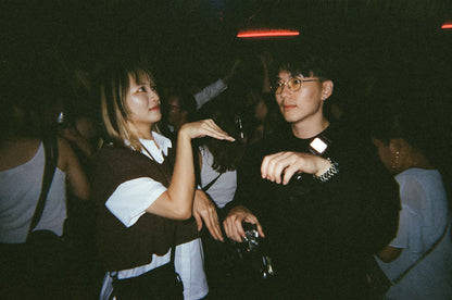 T5SWF 慢曝 Picnic Time可重用菲林相機Reusable full frame 35mm film camera （預載27張自家彩色負片Pre-loaded T5SWF C-41 29EXP)