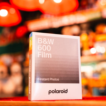 寶麗來 Polaroid 黑白B&W 600 Film 即影即有相紙 8 Instant Photos 8張 (通用於600&i-type相機   camera   also   OK)